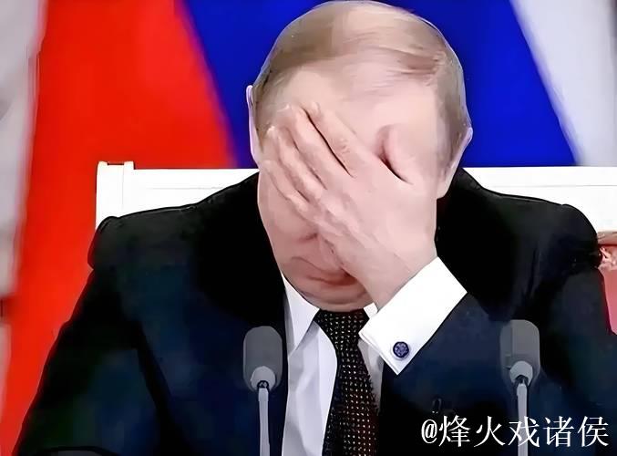 内维尔:卢克-肖需更具侵略性,他让队友陷入困境 内维尔:卢克-肖需更具侵略性,他让队友陷入困境